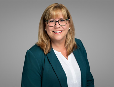 Amy Roberts headshot